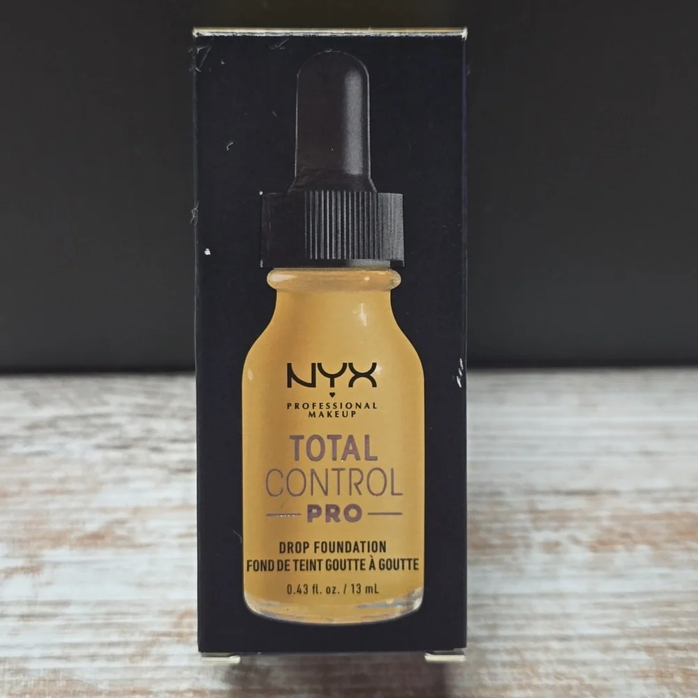 NYX Total Control Pro Foundation - Beige